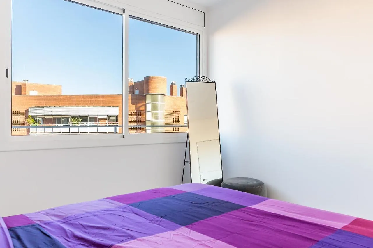 3Br - 2Bh Sunny And Spacious Apartment 10 Min Walk From Beach Spain