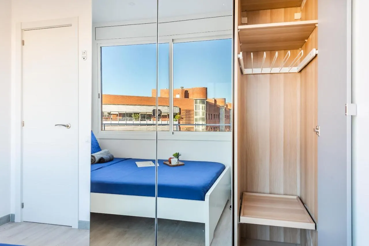 3Br - 2Bh Sunny And Spacious Apartment 10 Min Walk From Beach Spain