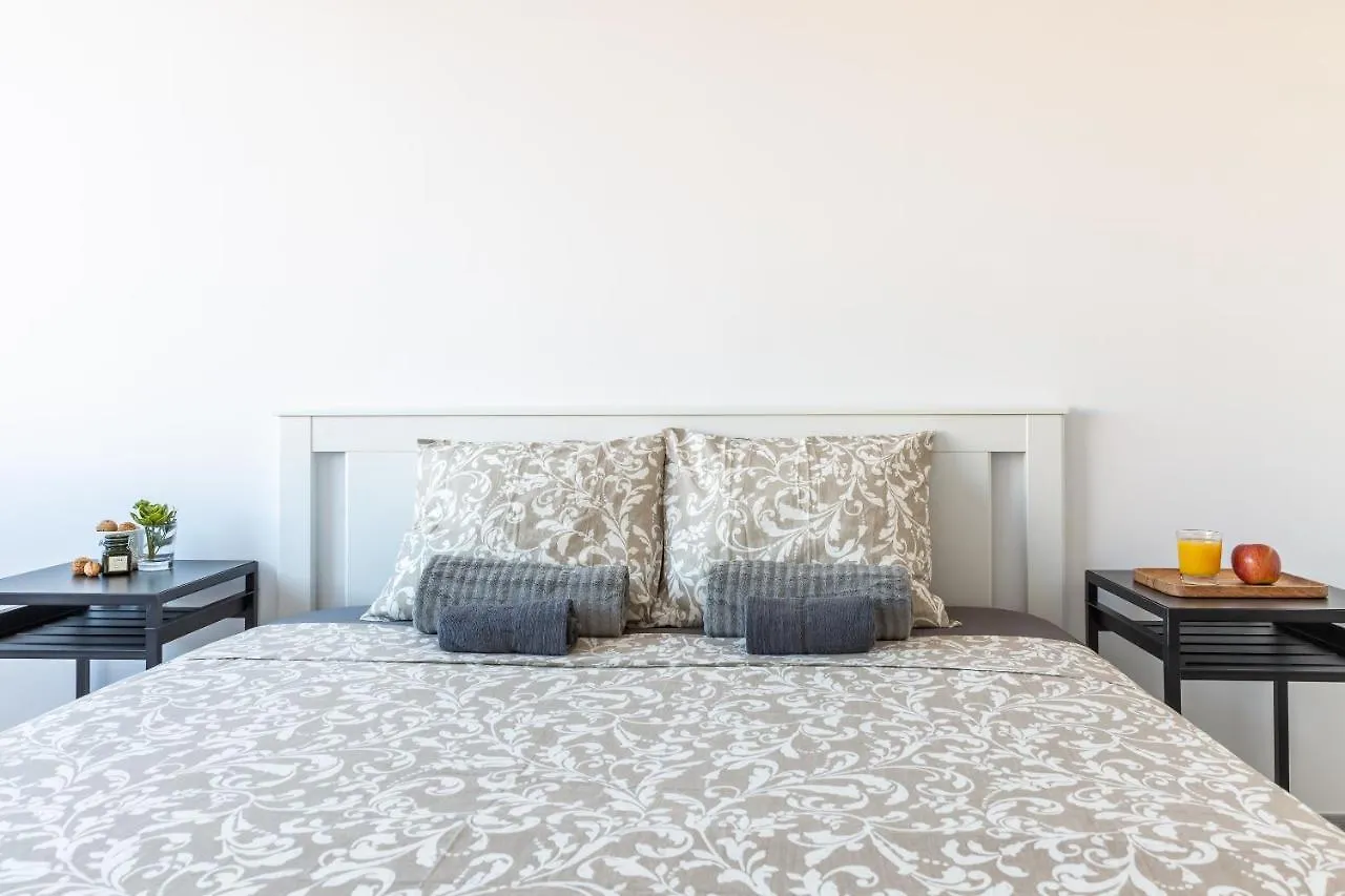3BR - 2BH BEACHside Sunny&Spacious apartment Barcelona