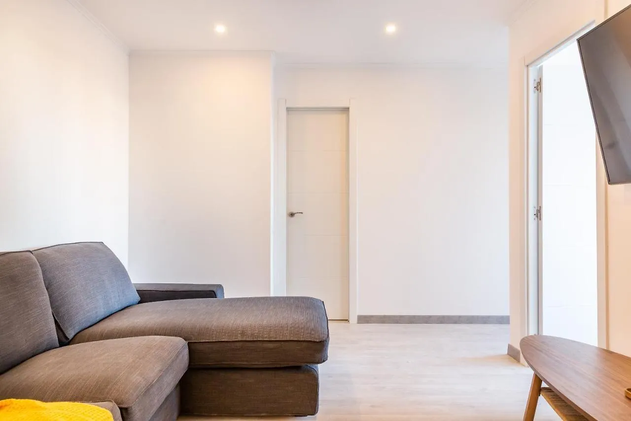 3BR - 2BH BEACHside Sunny&Spacious apartment  Barcelona